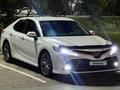 Toyota Camry 2020 года за 11 800 000 тг. в Астана