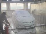 Hyundai Elantra 2013 годаfor6 400 000 тг. в Астана – фото 2