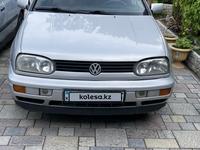 Volkswagen Golf 1998 годаүшін2 400 000 тг. в Алматы