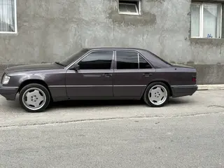 Mercedes-Benz E 280