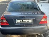 Mercedes-Benz C 180 1995 года за 2 300 000 тг. в Алматы – фото 2