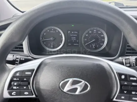 Hyundai Sonata 2019 года за 5 200 000 тг. в Уральск – фото 16