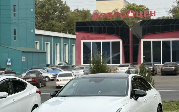 Kia K5 2023 года за 14 500 000 тг. в Алматы