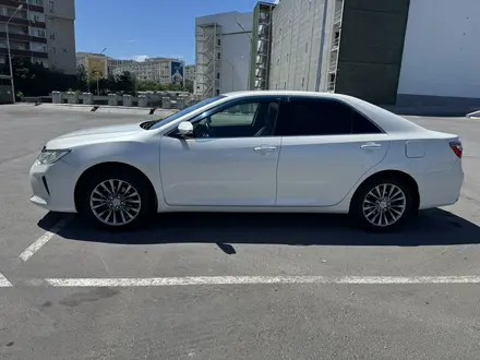 Toyota Camry 2016 года за 9 500 000 тг. в Актау – фото 2