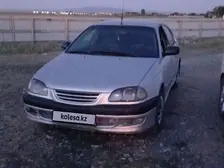 Toyota Avensis, 1998