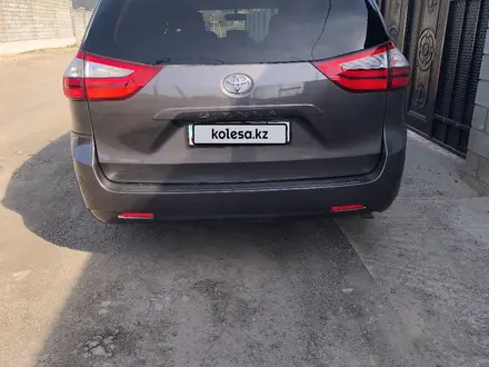 Toyota Sienna 2016 года за 13 700 000 тг. в Алматы – фото 2