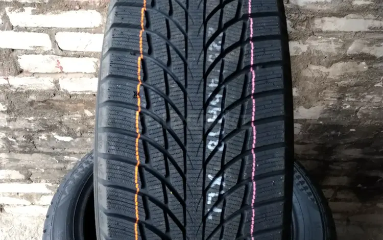 Шины Kumho 225/45/r17 WI51 за 51 000 тг. в Алматы