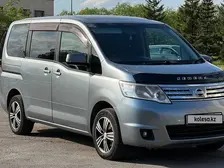 Nissan Serena, 2008