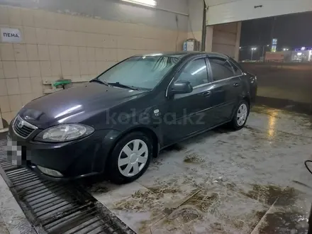 Daewoo Gentra 2014 года за 3 300 000 тг. в Атырау – фото 4