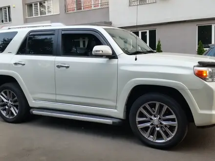 Toyota 4Runner 2012 года за 17 300 000 тг. в Алматы