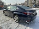 Lexus ES 250 2021 года за 20 000 000 тг. в Астана – фото 3