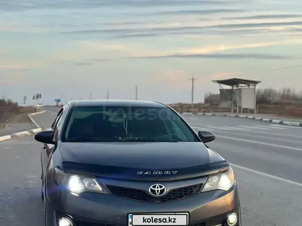 Toyota Camry 2014 года за 8 300 000 тг. в Туркестан – фото 2