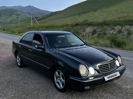 Mercedes-Benz E 220 2002 года за 3 200 000 тг. в Алматы – фото 11