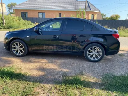 Chevrolet Cruze 2012 года за 3 900 000 тг. в Уральск – фото 3
