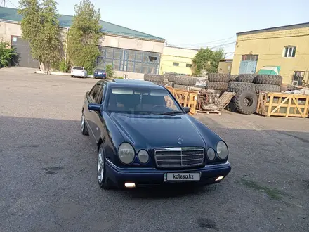 Mercedes-Benz E 240 1997 года за 3 800 000 тг. в Шымкент – фото 12