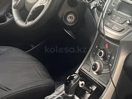 Hyundai Elantra 2015 года за 5 300 000 тг. в Атырау – фото 3