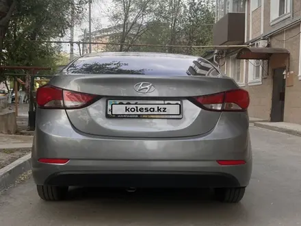 Hyundai Elantra 2015 года за 5 300 000 тг. в Атырау – фото 2
