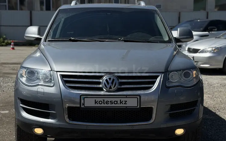Volkswagen Touareg 2008 года за 7 000 000 тг. в Астана
