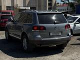 Volkswagen Touareg 2008 года за 7 000 000 тг. в Астана – фото 5