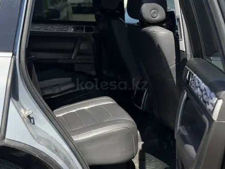 Volkswagen Touareg 2008 года за 7 000 000 тг. в Астана – фото 8