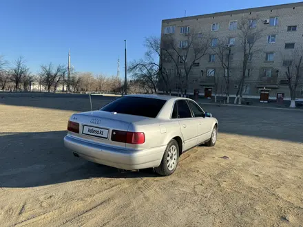 Audi A8 1997 года за 2 700 000 тг. в Байконыр – фото 4