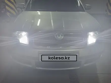 Skoda Superb 2006 года за 3 900 000 тг. в Астана – фото 4