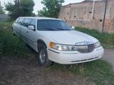 Lincoln Town Car 2000 года за 2 500 000 тг. в Шымкент – фото 3