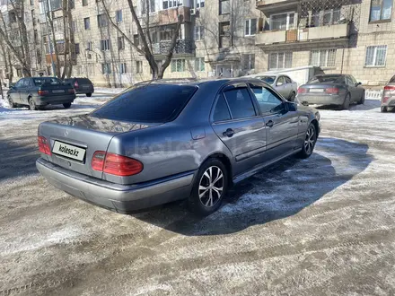 Mercedes-Benz E 230 1997 года за 2 800 000 тг. в Павлодар – фото 7