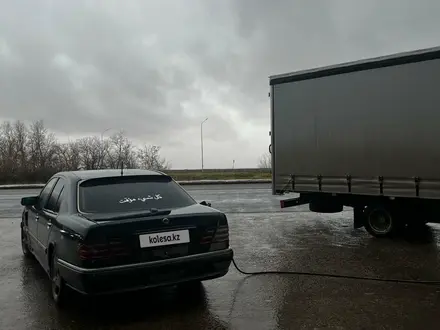 Mercedes-Benz E 320 1997 года за 2 700 000 тг. в Астана – фото 6