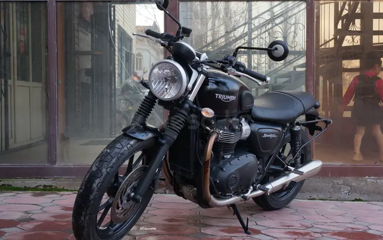 Triumph  STREET TWIN 900 2018 года за 4 090 000 тг. в Шымкент