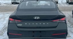 Hyundai Elantra 2023 года за 9 300 000 тг. в Астана – фото 2