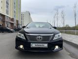 Toyota Camry 2014 года за 10 500 000 тг. в Астана – фото 2