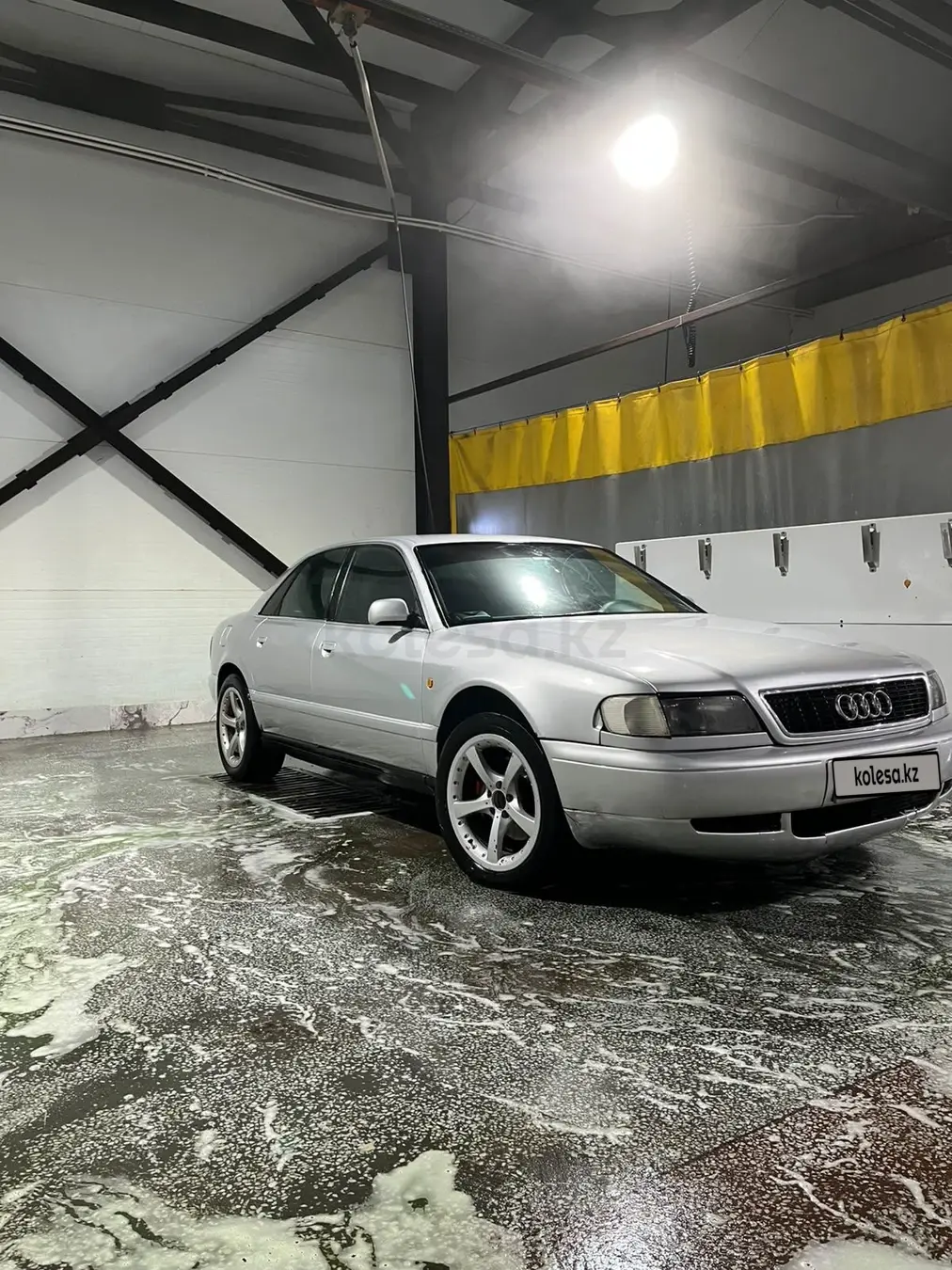 Audi A8, 1996