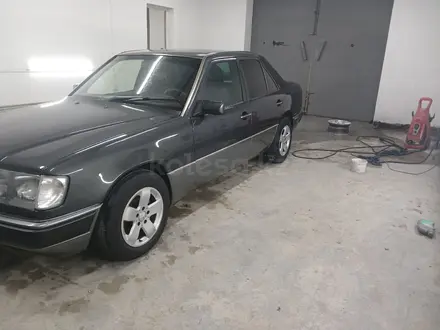 Mercedes-Benz E 220 1993 года за 2 500 000 тг. в Кызылорда – фото 7