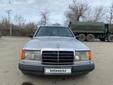 Mercedes-Benz E 260 1989 года за 1 900 000 тг. в Усть-Каменогорск