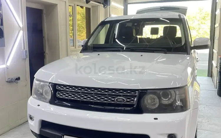 Land Rover Range Rover Sport 2012 годаfor11 000 000 тг. в Алматы