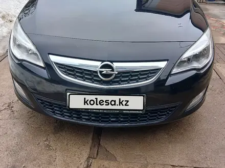 Opel Astra 2010 года за 4 000 000 тг. в Уральск