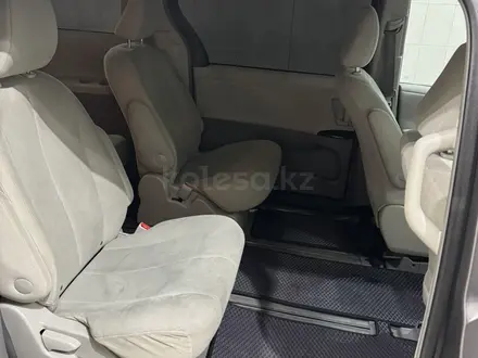 Toyota Sienna 2012 года за 10 500 000 тг. в Уральск – фото 11