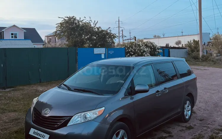 Toyota Sienna 2012 года за 10 500 000 тг. в Уральск