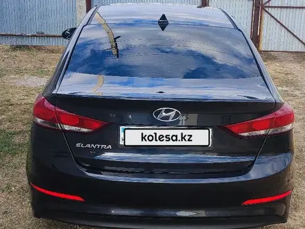 Hyundai Elantra 2016 года за 7 300 000 тг. в Уральск – фото 5