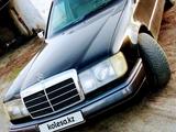 Mercedes-Benz E 200 1992 года за 1 400 000 тг. в Атбасар