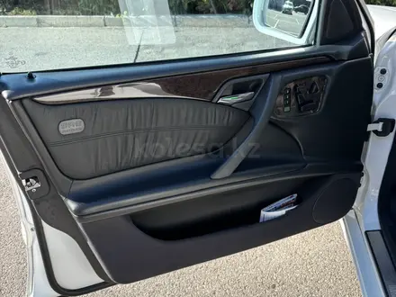 Mercedes-Benz E 320 2001 года за 5 950 000 тг. в Алматы – фото 14