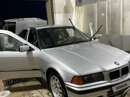BMW 318 1993 года за 1 600 000 тг. в Жезказган – фото 2