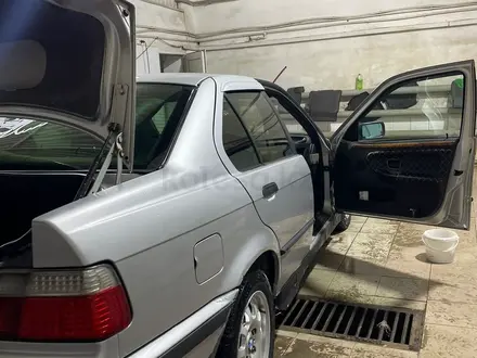 BMW 318 1993 годаүшін1 600 000 тг. в Жезказган – фото 6
