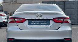 Toyota Camry 2018 годаfor13 590 000 тг. в Шымкент – фото 3