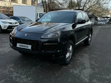 Porsche Cayenne 2004 года за 2 650 000 тг. в Алматы