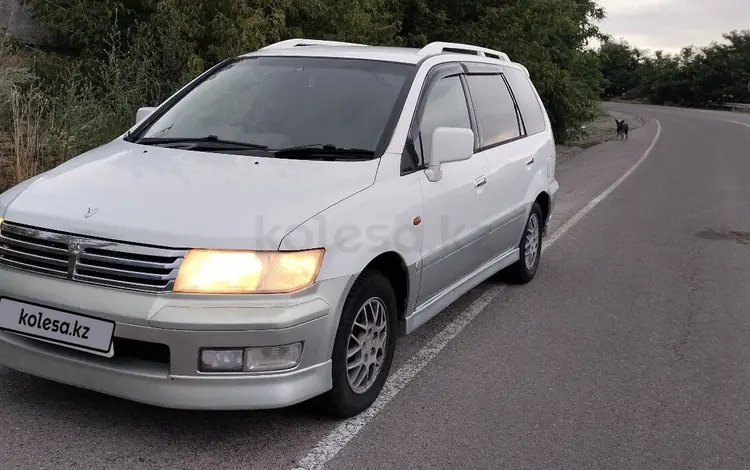 Mitsubishi Chariot 1999 годаүшін2 550 000 тг. в Алматы