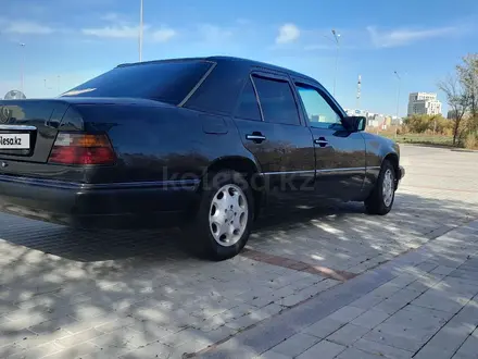 Mercedes-Benz E 200 1995 года за 1 950 000 тг. в Астана – фото 8