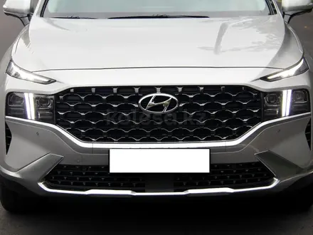 Hyundai Santa Fe 2022 года за 21 500 000 тг. в Алматы