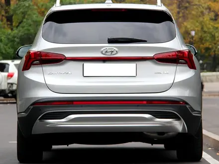 Hyundai Santa Fe 2022 года за 21 500 000 тг. в Алматы – фото 2